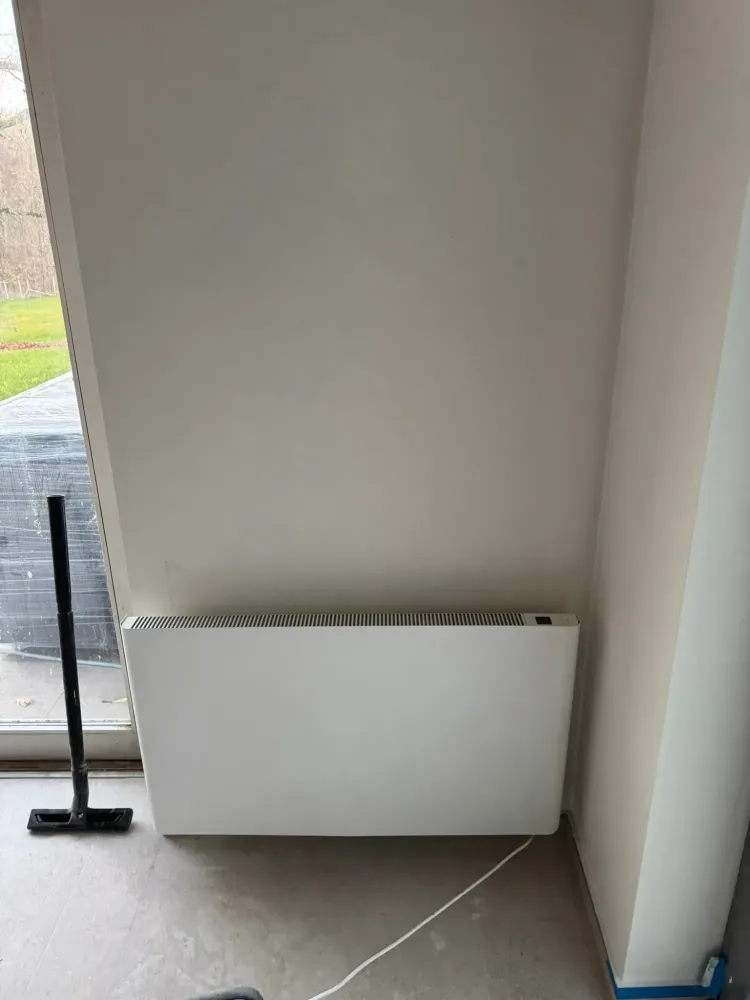 Radiateur au mur